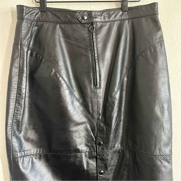 Vintage Lela leather long black midi skirt - Picture 8 of 11